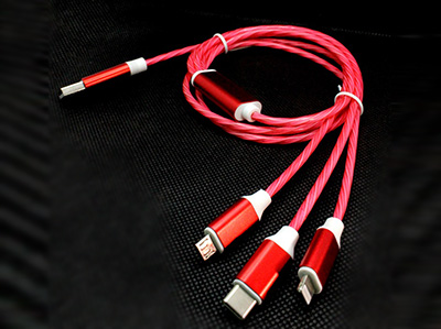 三合一數(shù)據(jù)線哪個牌子好,伸縮數(shù)據(jù)線廠家