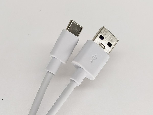 手機(jī)USB-C快充數(shù)據(jù)線，可實(shí)現(xiàn)華為66W超快充