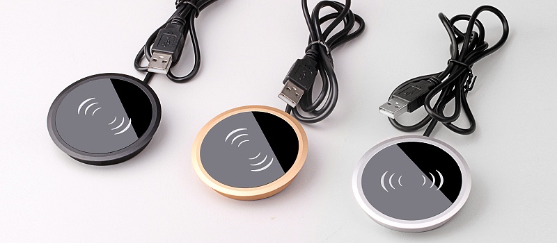 手機(jī)無線充底座USB數(shù)據(jù)線定制